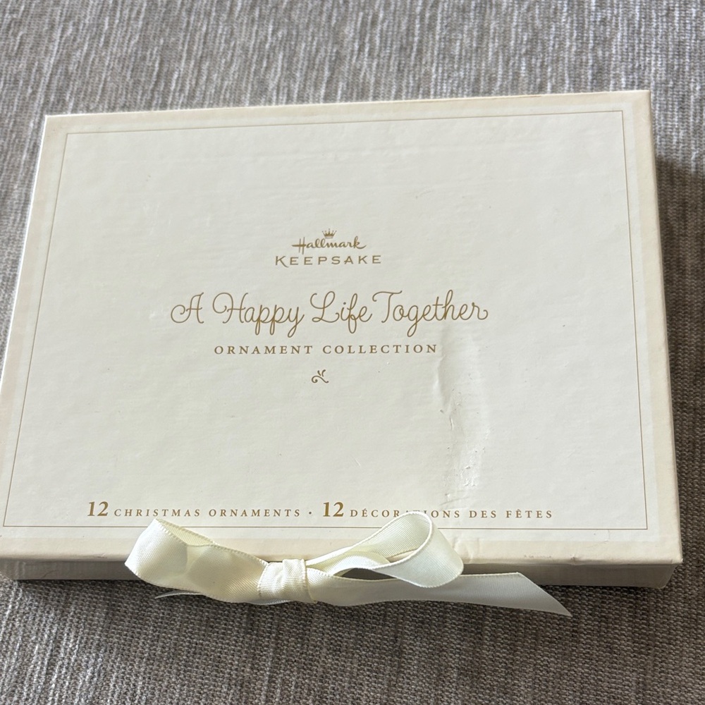 Hallmark Keepsake Cream Ornament Box, 2006
